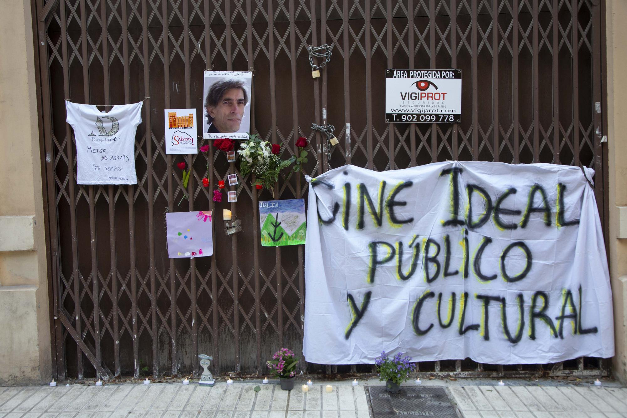 Duelo por el cine Ideal en el último adiós a Juan Antonio Sala