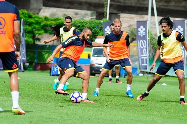 Entrenamienro de la UD Las Palmas previo a la ...