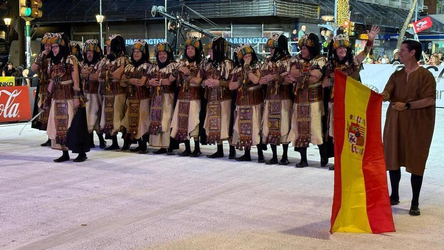 Aquí han desfilado los Moros d'Alqueria de Castelló. Y es en el extranjero