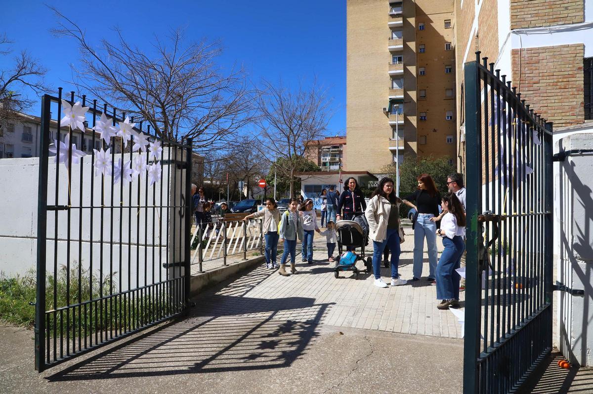 El colegio Lucano abre sus puertas durante un día