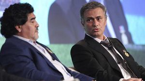 Mourinho rep a Dubai el guardó Globe Soccer al millor entrenador del món i reobre la polèmica de la titularitat de Casillas.