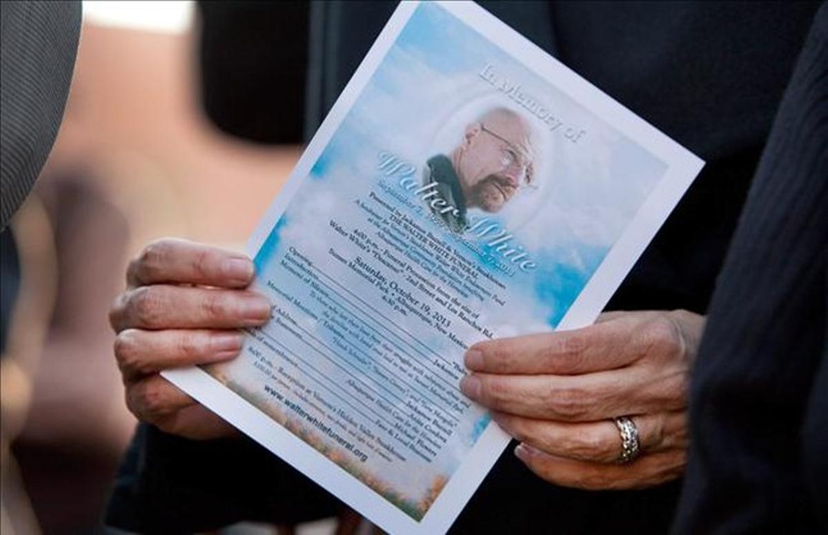 Octavilla que es va repartir en el funeral en homenatge a ’Breaking bad’. 