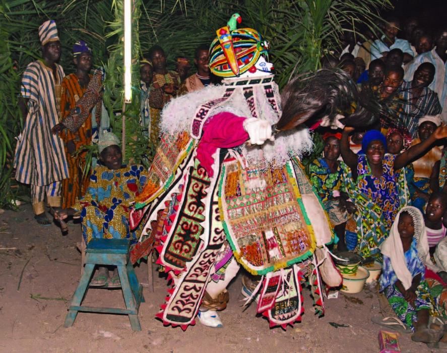 Varios países - El patrimonio oral Gelede (Benin, Nigeria y Togo)