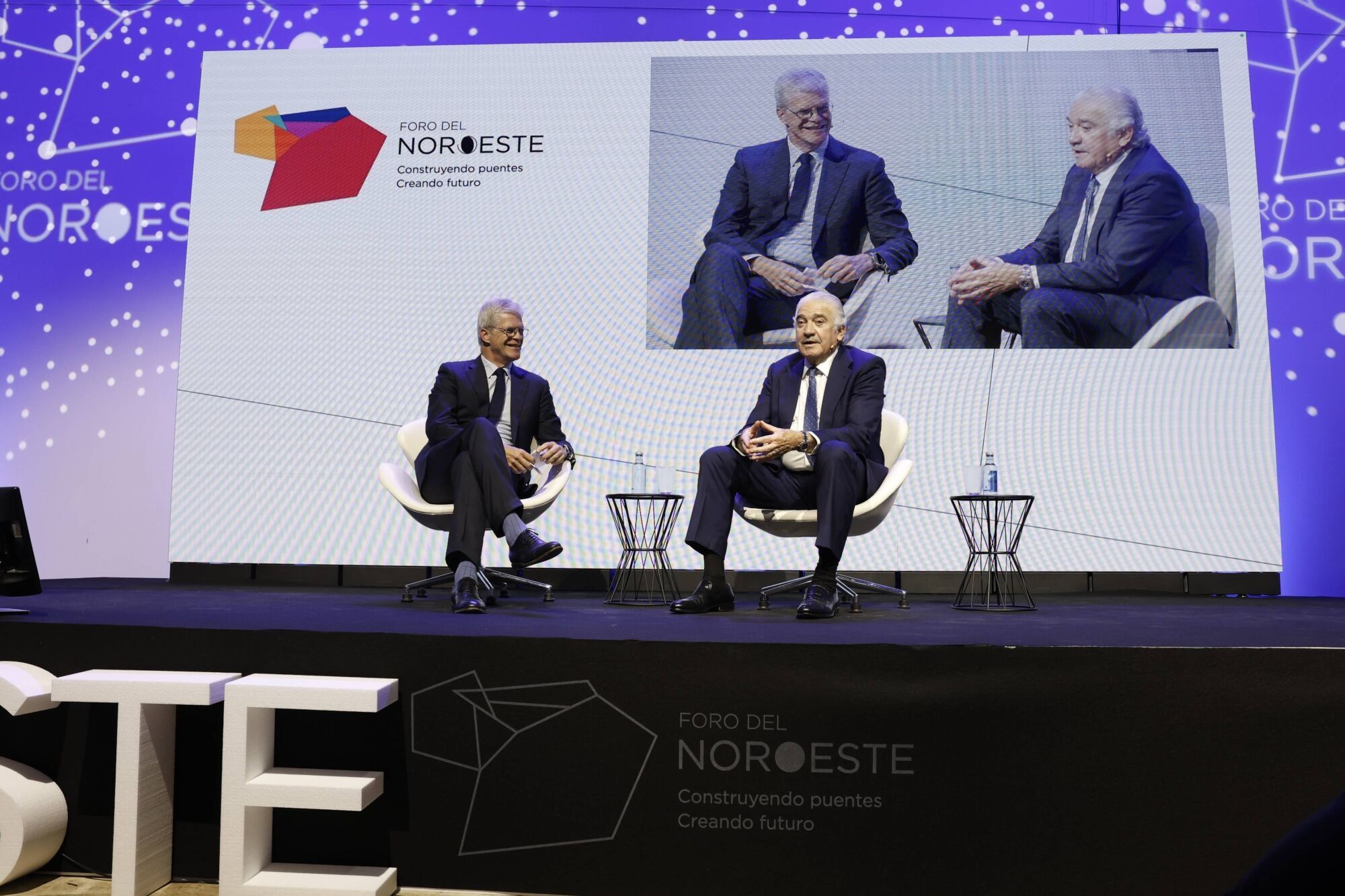José Bogas, consejero delegado de Endesa y Marti Saballs, director de información económica en Prensa Ibérica, dialogan sobre el impulso que debe darse a la energía.