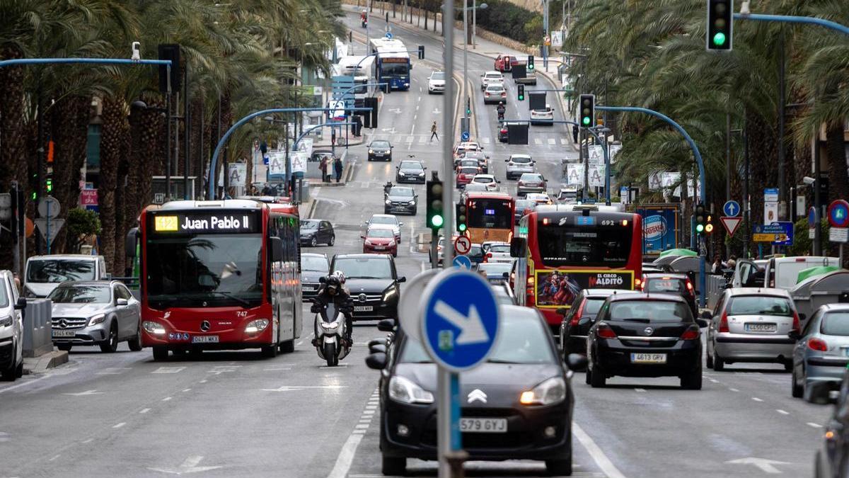 Patinetes en Alicante: Por dónde puedes circular  y las normas que debes respetar.