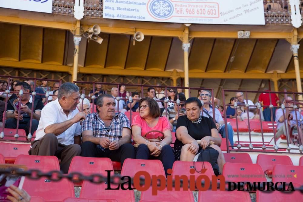 Ambiente en la corrida de rejones de la Feria de M