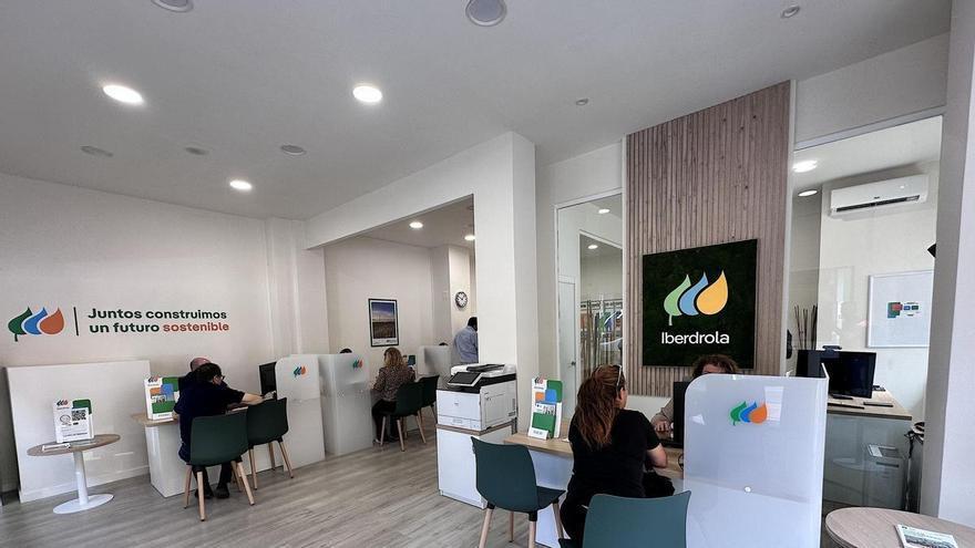 Iberdrola eleva a 26 sus oficinas en Extremadura y prepara otra apertura en Badajoz