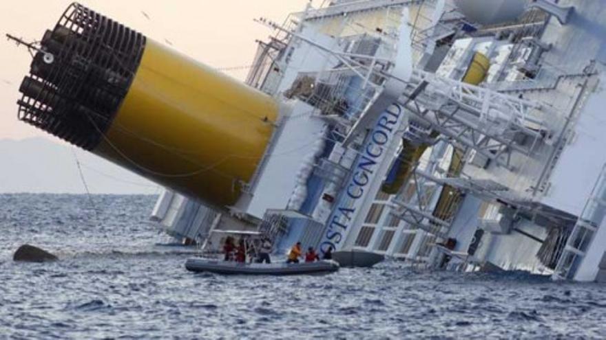 Continúa la búsqueda de supervivientes tras el naufragio del Costa Concordia