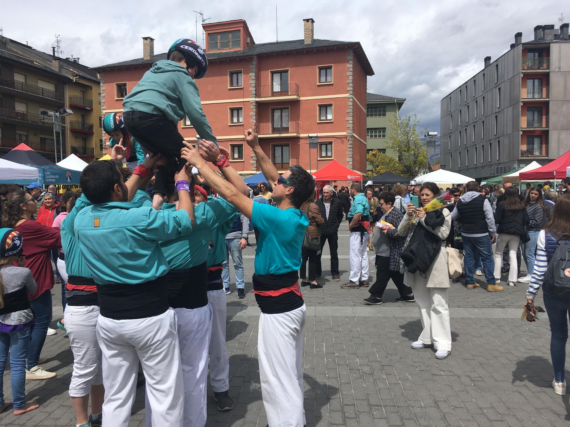 Les imatges de la diada de Sant Jordi a Puigcerdà