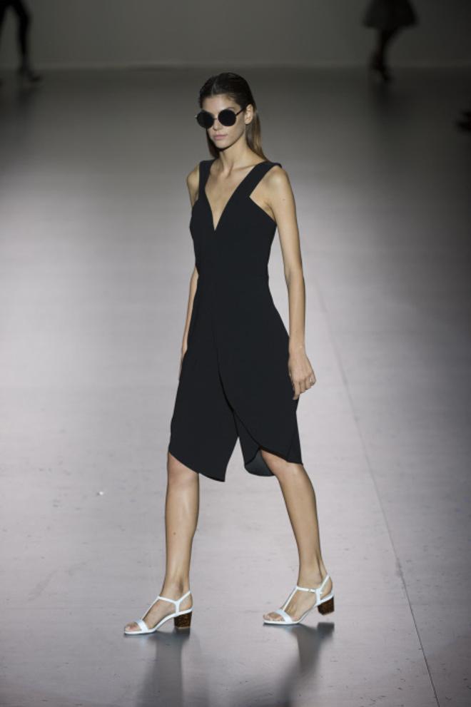Roberto Torretta primavera/verano 2017: monos minimalistas