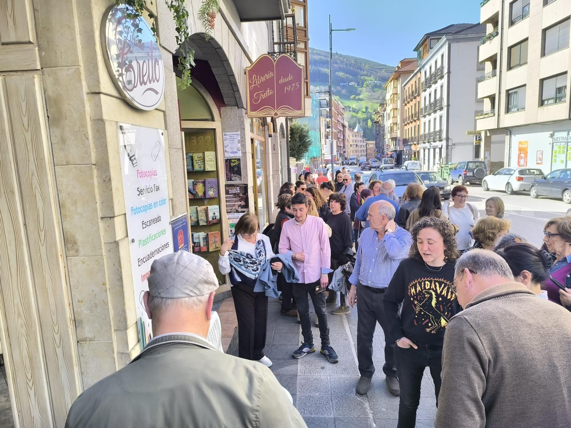 En imágenes: Así fue la fiesta del medio siglo de la librería Treito