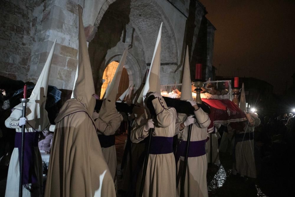 Semana Santa en Zamora: Procesión del Yacente