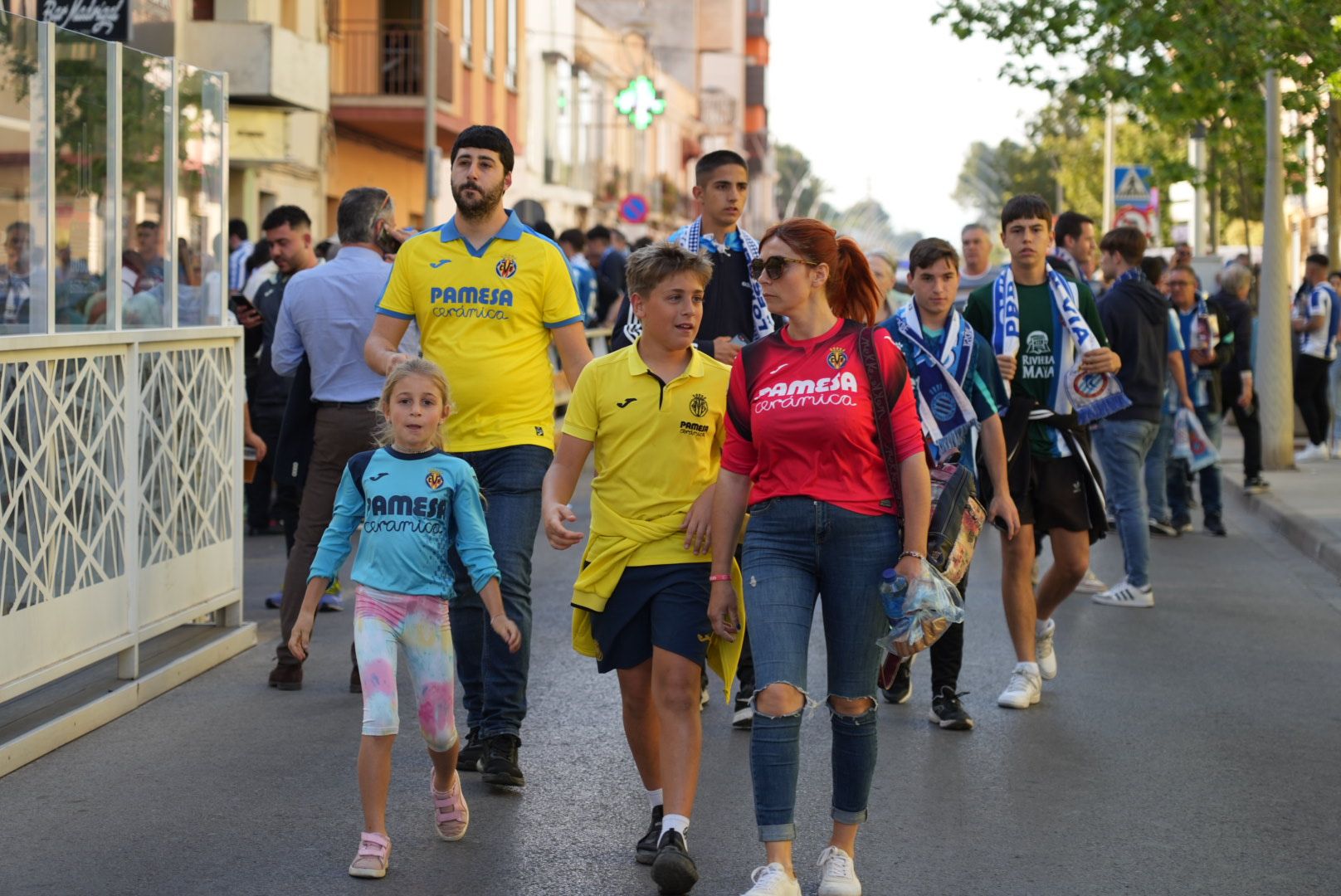 La afición del Villarreal en el partido contra el Espanyol en La Cerámica