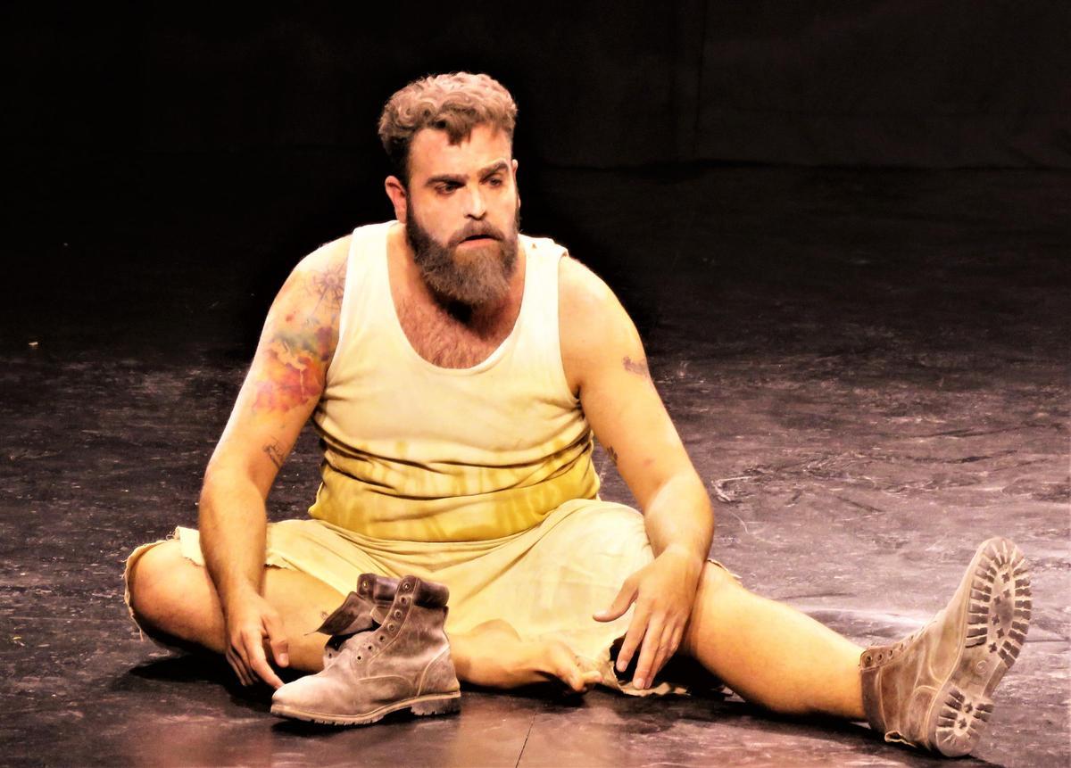 Interpretación por parte de la compañía de la obra teatral.