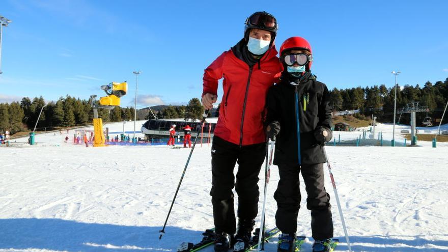 Esquiadors de l&#039;àrea metropolitana a les pistes buides de Masella