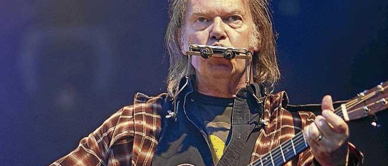 Young Never Sleeps: Un trío para Neil Young