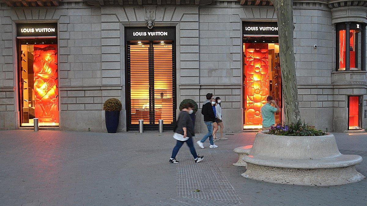 El cierre del comercio en España ha restado 9,5 puntos al PIB cada la semana