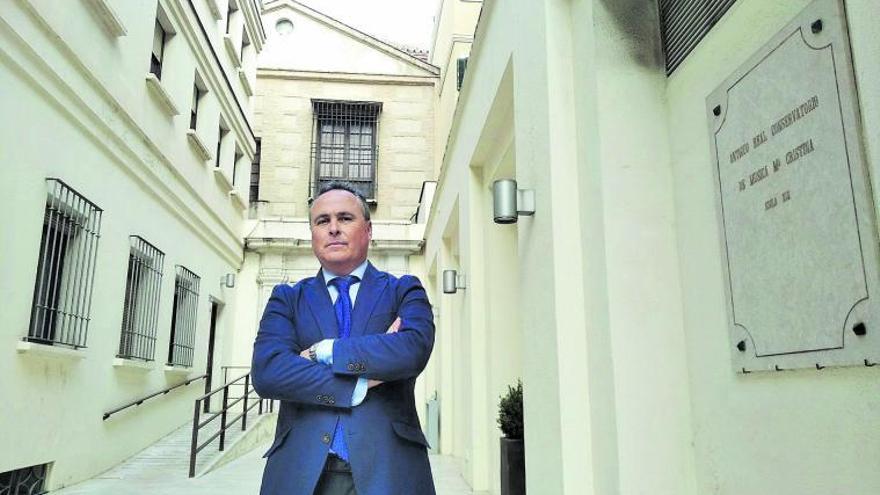 El presidente de la SFM, Pablo Lamothe, delante de la Sala María Cristina, vinculada históricamente a la institución.
