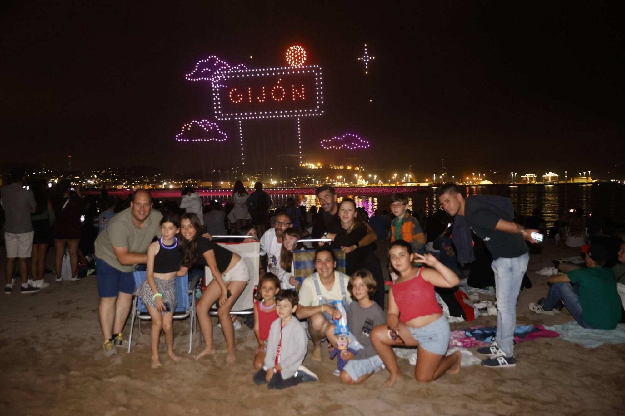 EN IMÁGENES: Así fue el espectáculo de drones de Gijón
