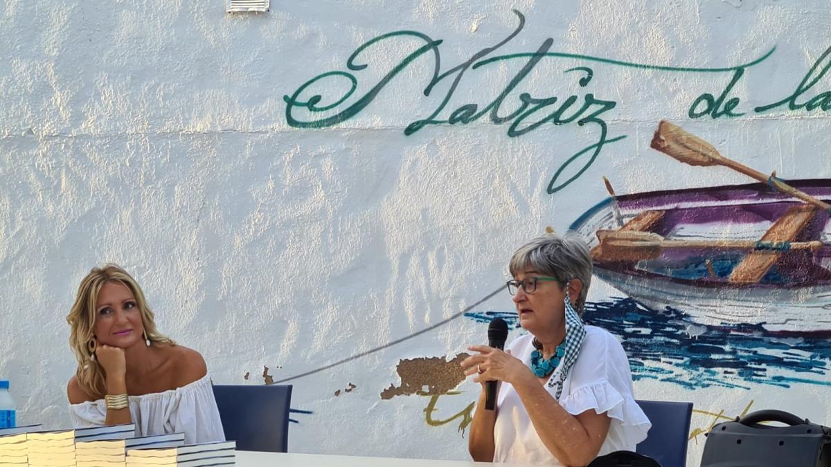 Celia Martínez Mora e Isabel Rubio, en la presentación de Mar Menor dentro de ti