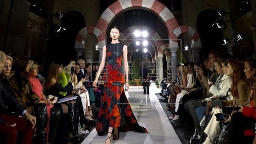 Óscar de la Renta se inspira en los arcos de la Mezquita en su desfile en Nueva York