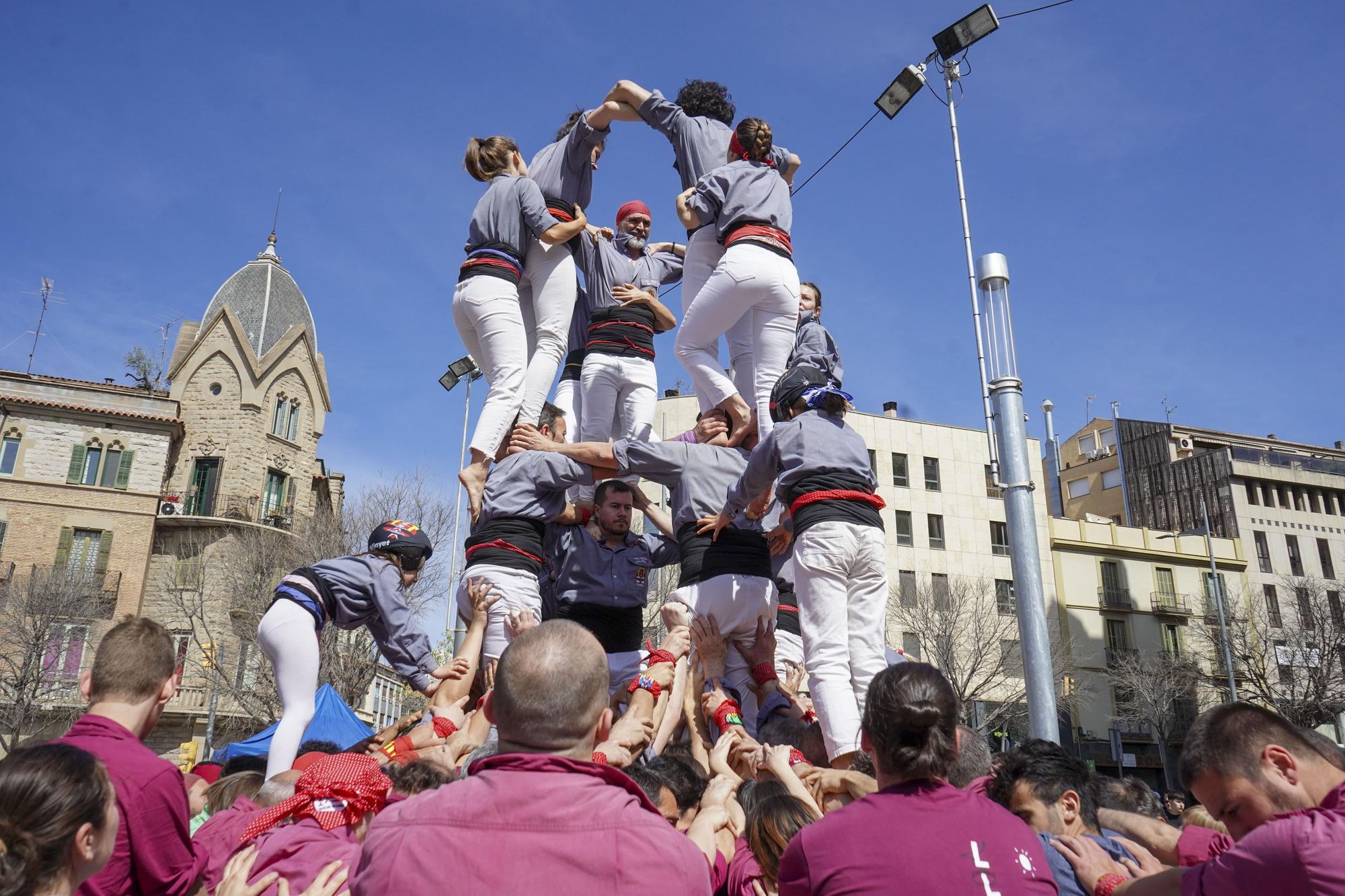 Actuació a la plaça de Sant Domènec de Manresa de la colla castellera Tirallongues amb els Castellers de Lleida i els del Riberal