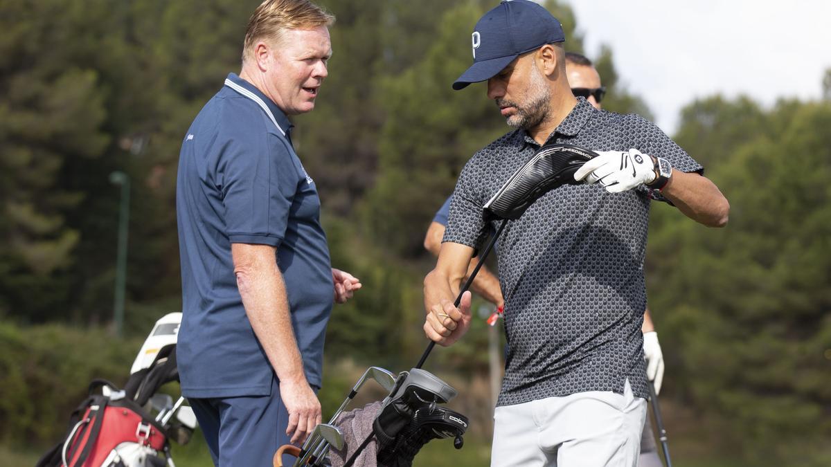 Koeman y Guardiola jugando al golf