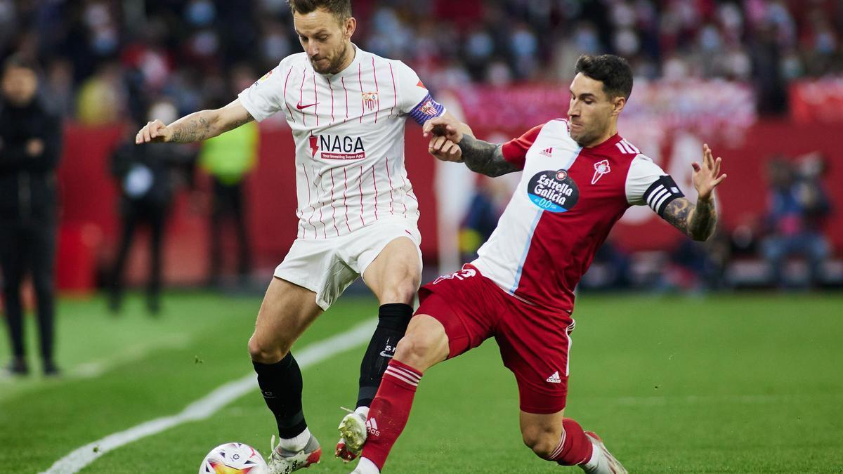 Hugo Mallo durante un partido Celta - Sevilla.