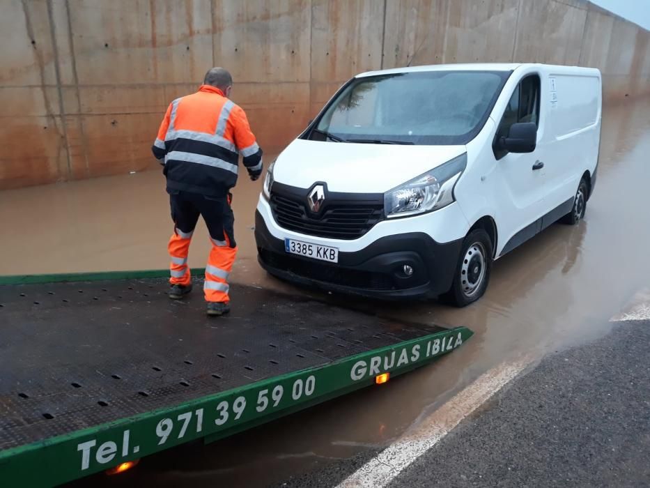 Caos y calles inundadas en Ibiza por la lluvia (27 agosto 2019)