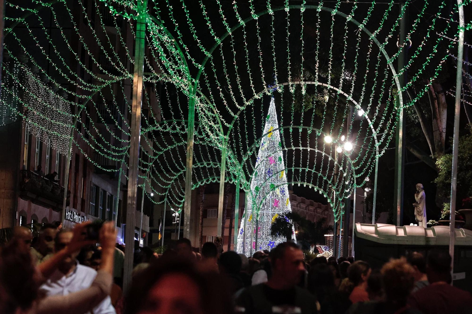 Encendido de las luces navideñas de Santa Cruz