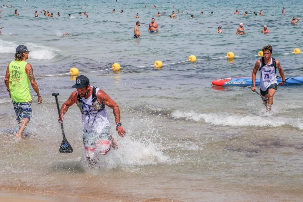 Por mar, de pie, y a remo en Torrevieja