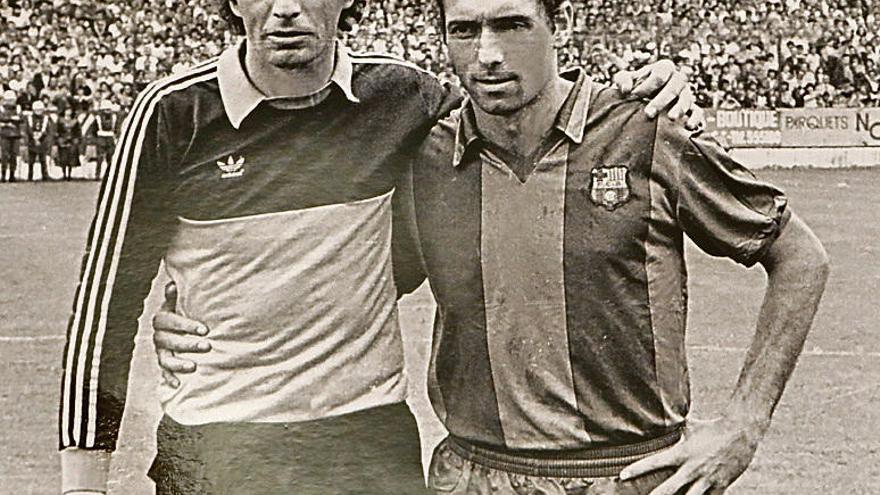 Jesús Castro y Quini, en un partido entre Sporting y Barcelona.