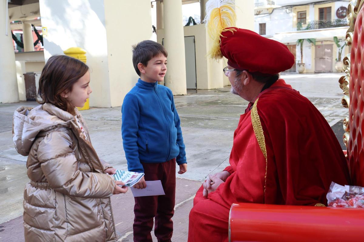 Actividades infantiles durante la entrega de las cartas al paje real en Ibiza
