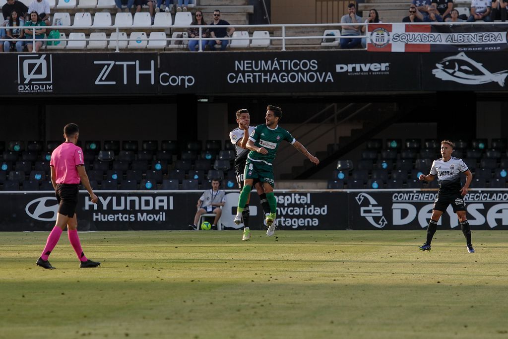 El FC Cartagena 'entierra' al Amorebieta