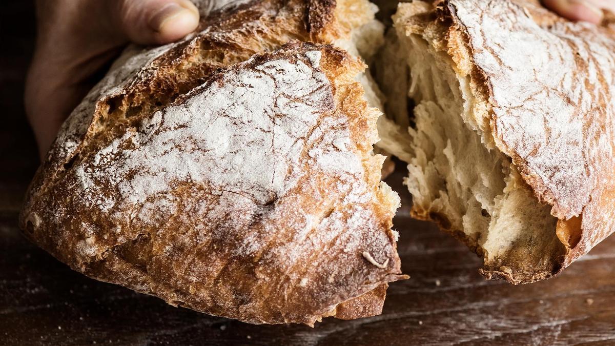 ABLANDAR PAN DURO | Adiós al pan duro: el truco con el que tu barra de ayer  volverá a crujir y estará lista para comer