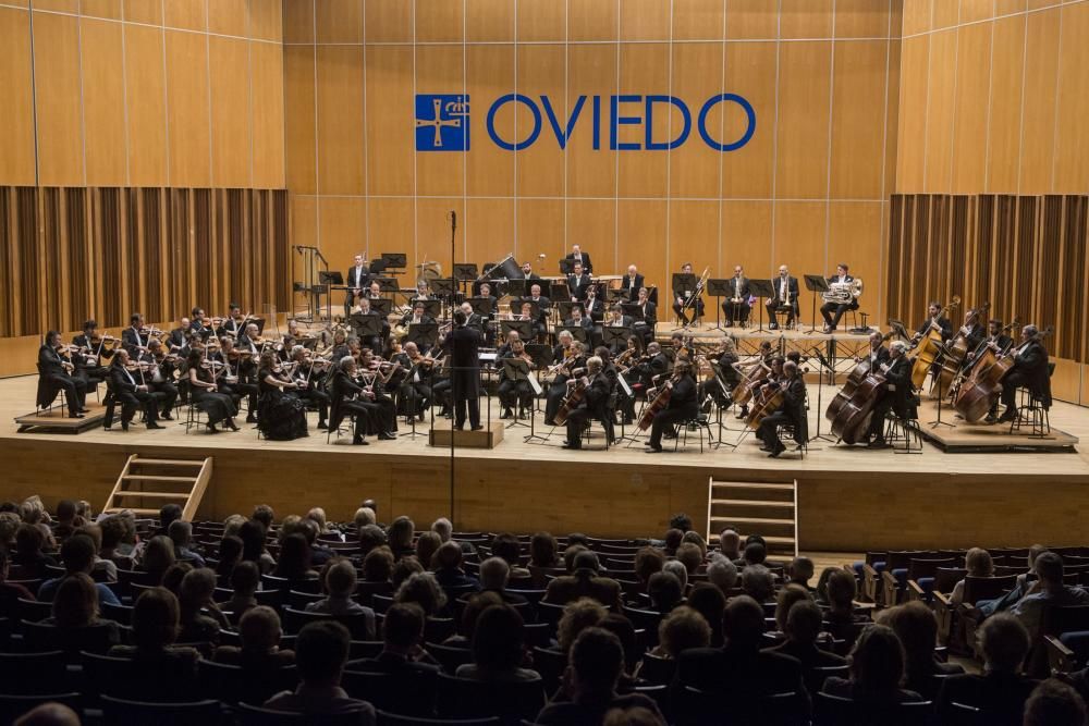 Max Valdés dirige la OSPA en el Auditorio