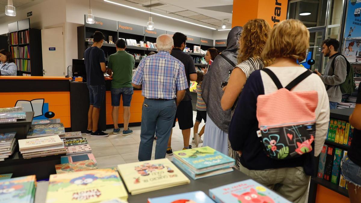 Arrancan las compras de material escolar por la 'vuelta al cole' en Aragón