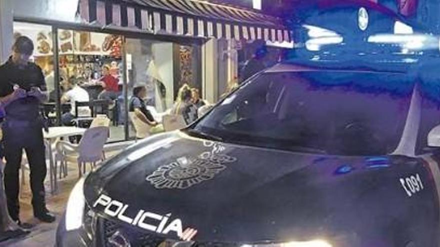 Polizeieinsatz in Cales de Mallorca.