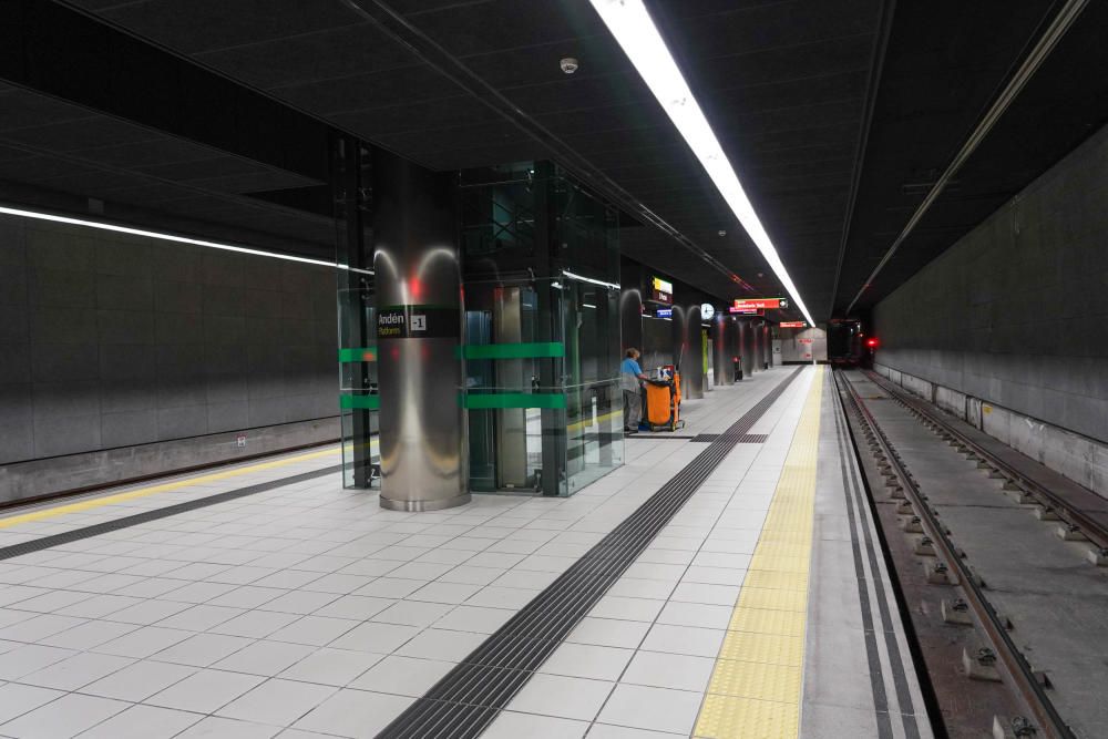 El metro de Málaga se vacía con el estado de alarma.