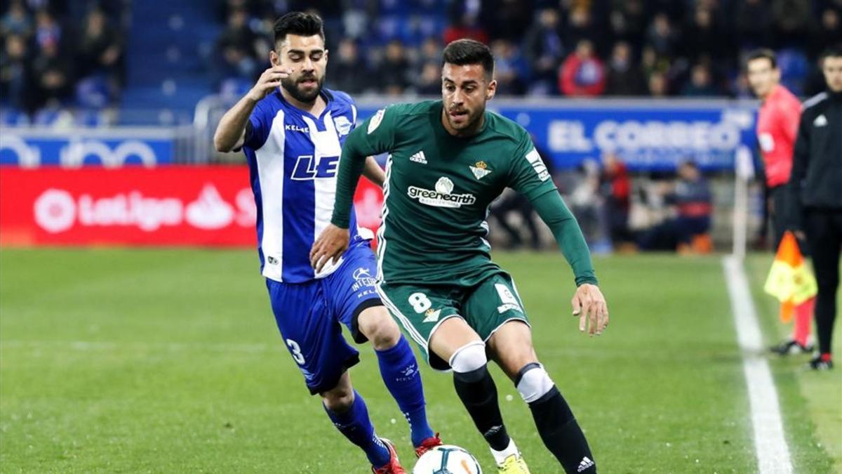 Duarte y Camarasa durante el último Alavés-Betis en Mendizorroza