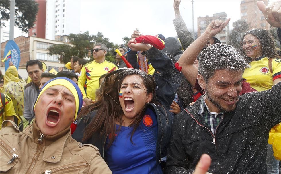 La alegría de Colombia tras el pase de los 'cafeteros'