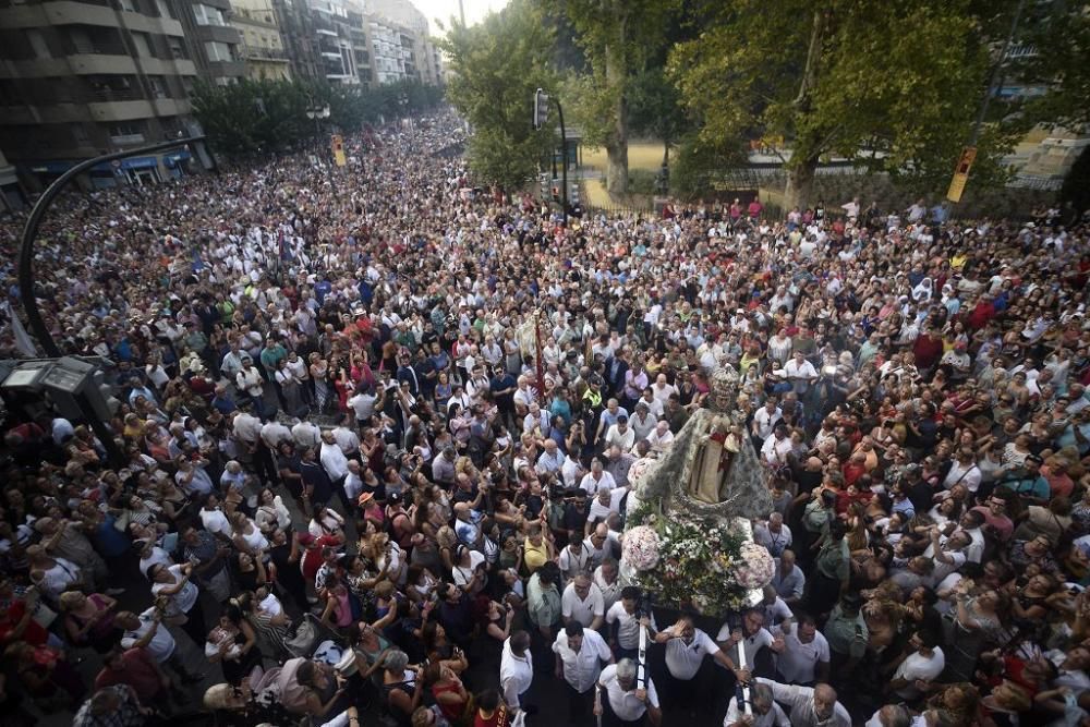 La Fuensanta baja en romería hasta la Catedral