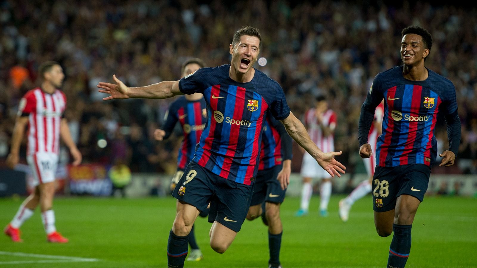 Lewandowski festeja su gol, el 3-0 del Barça al Athletic en el Camp Nou.