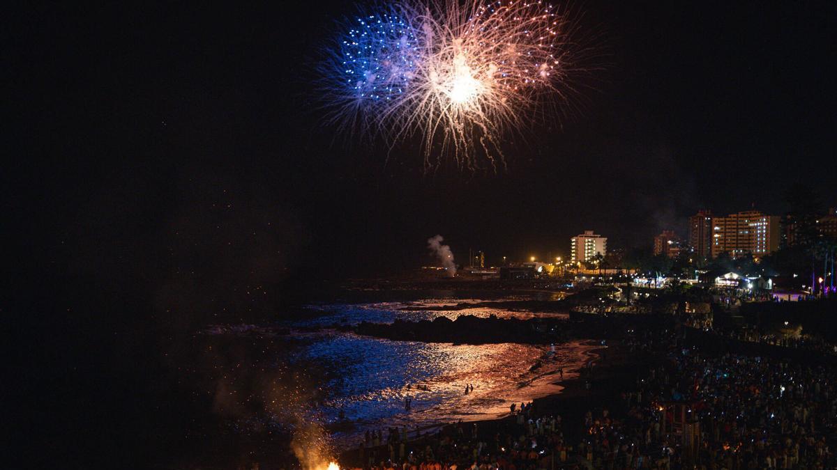 Hogueras de San Juan en Puerto de la Cruz
