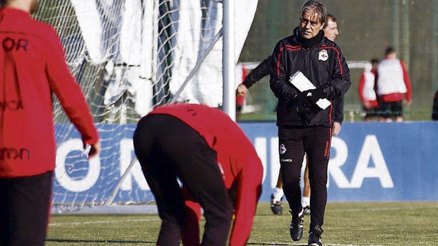 Natxo, durante el entrenamiento del pasado jueves en Abegondo.