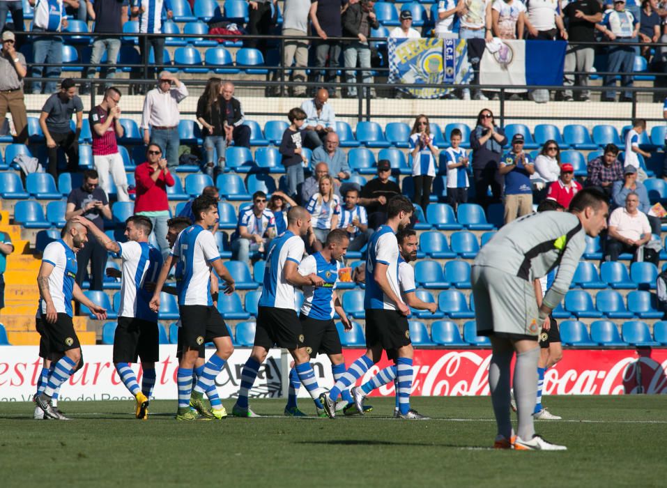 Dos goles de Chechu y una genial asistencia de Javi desatascan a un Hércules que vuelve a la promoción