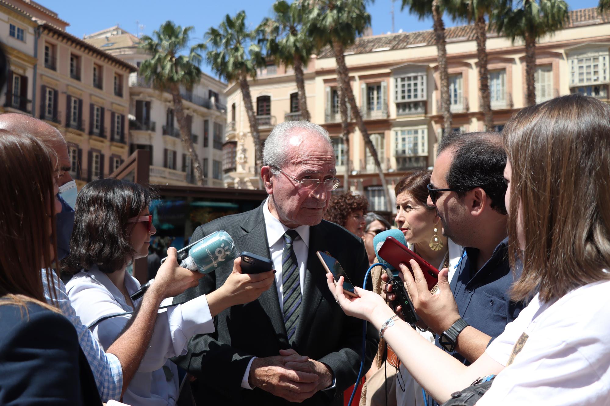 Exposición 'De polo a polo' en la plaza de la Constitución