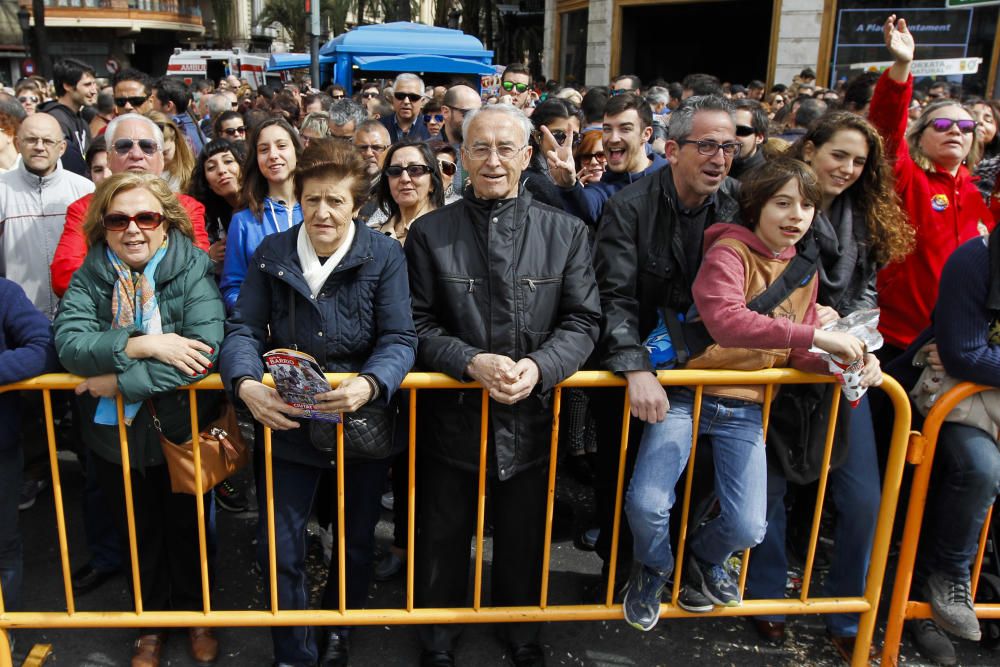 Búscate en la mascletà del 6 de marzo