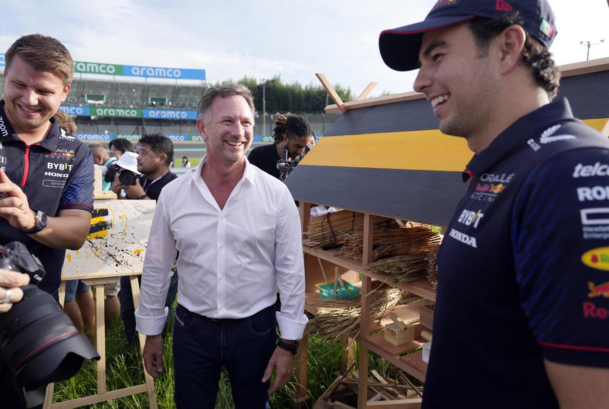 Vettel presenta sus 'hoteles para abejas' en Suzuka