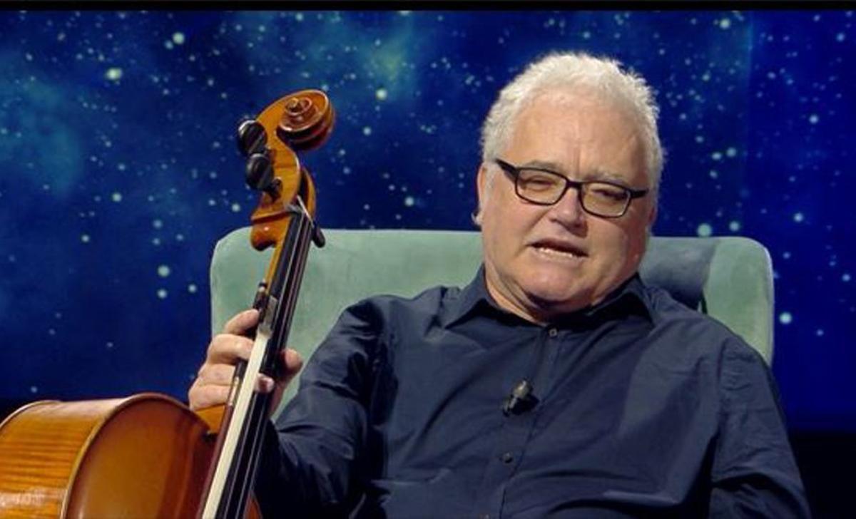 El violonchelista Pjeter Guralumi.